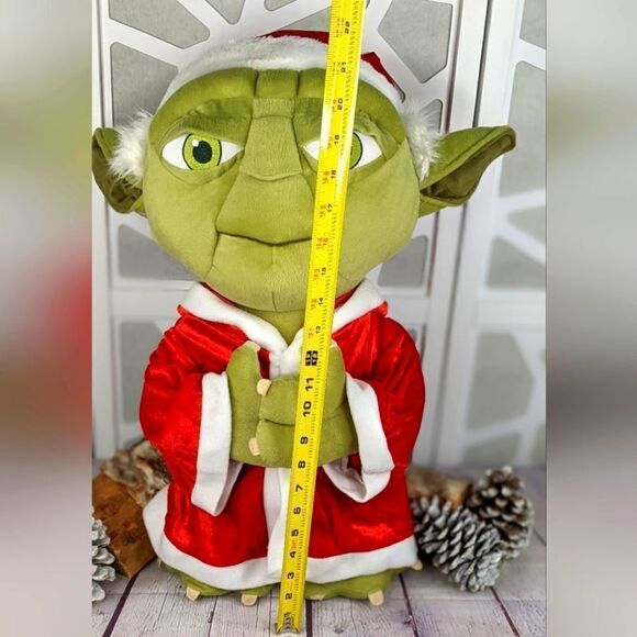 Star Wars Yoda Holiday Greeter - 21" High - Picture 6 of 9